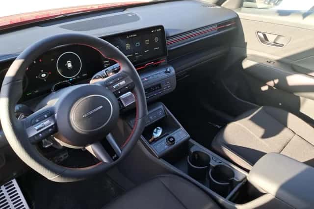 Hyundai Kona (2025) thumbnail 8