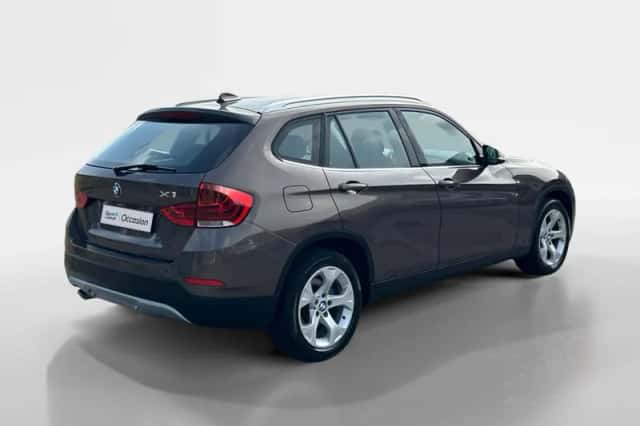 BMW X1 (2014) thumbnail 3
