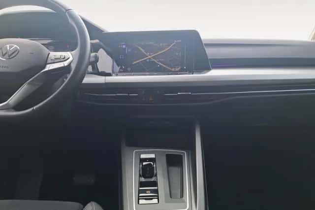 Volkswagen Golf (2023) thumbnail 13