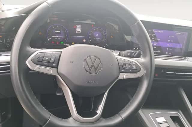 Volkswagen Golf (2023) thumbnail 17