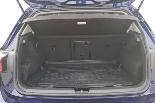 Volkswagen Golf (2023) thumbnail 24
