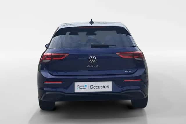 Volkswagen Golf (2023) thumbnail 4
