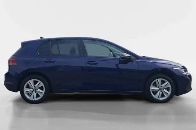 Volkswagen Golf (2023) thumbnail 5