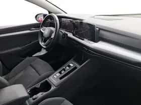 Volkswagen Golf (2023) thumbnail 10