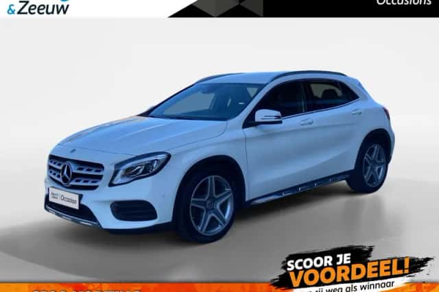 Mercedes-Benz GLA (2017) thumbnail 1