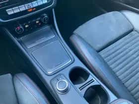 Mercedes-Benz GLA (2017) thumbnail 24