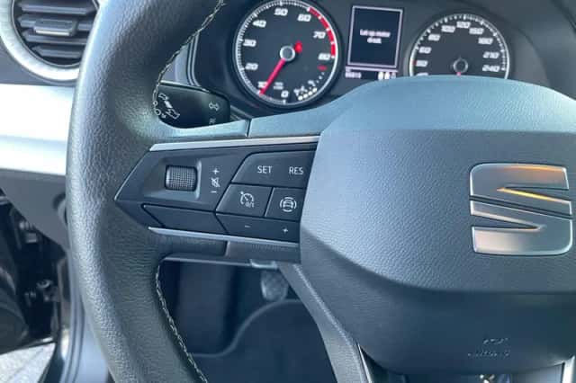 SEAT Arona (2022) thumbnail 17