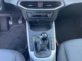 SEAT Arona (2022) thumbnail 10