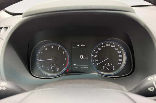 Hyundai Kona (2018) thumbnail 13