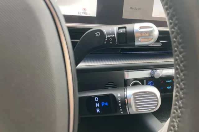 Hyundai Ioniq 6 (2023) thumbnail 13
