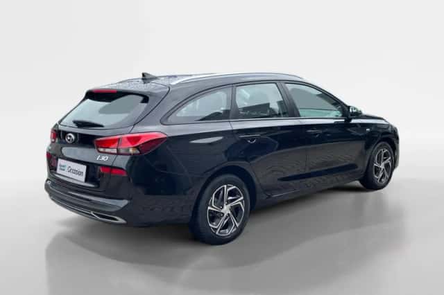 Hyundai i30 (2021) thumbnail 4