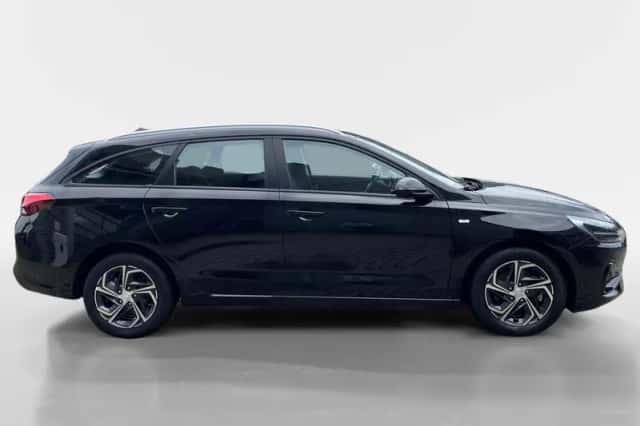 Hyundai i30 (2021) thumbnail 5