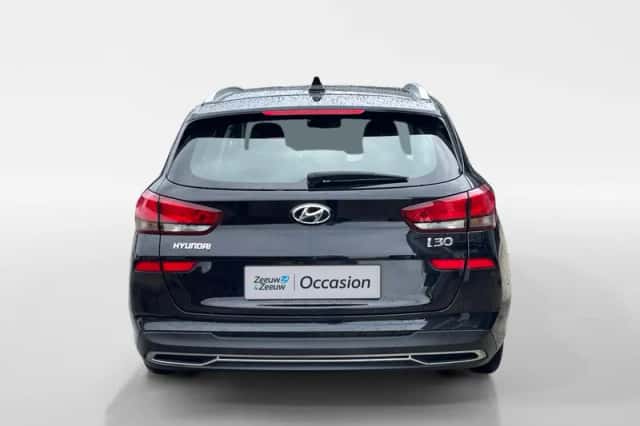Hyundai i30 (2021) thumbnail 6