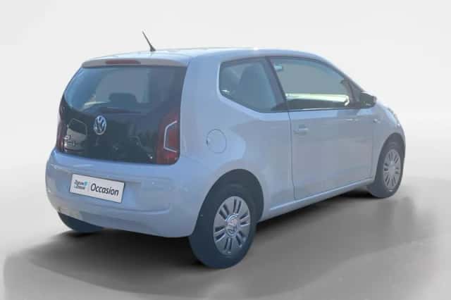 Volkswagen Up! (2015) thumbnail 5