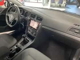 Volkswagen Golf (2017) thumbnail 26