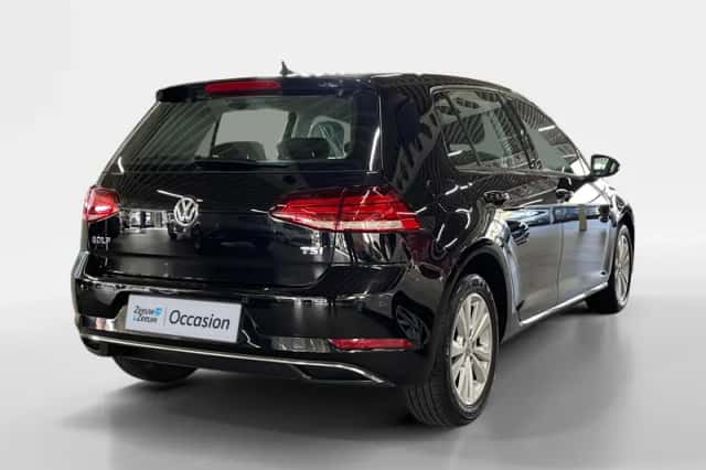 Volkswagen Golf (2017) thumbnail 5