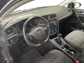 Volkswagen Golf (2017) thumbnail 9