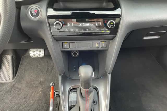 Toyota Yaris Cross (2023) thumbnail 12