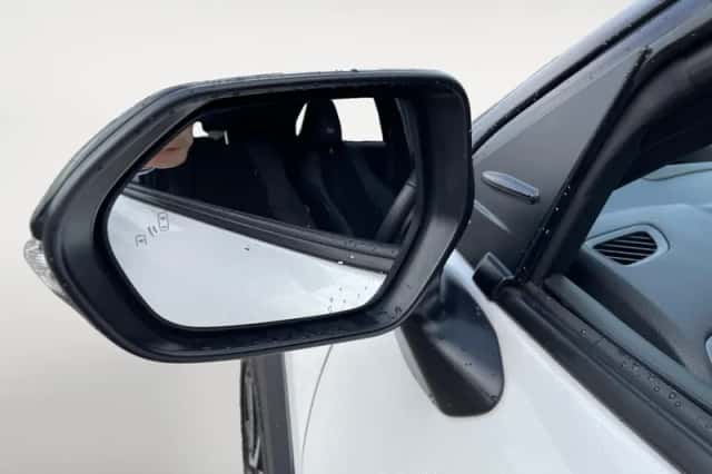 Toyota Yaris Cross (2023) thumbnail 16