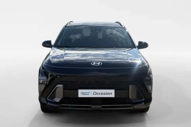 Hyundai Kona (2024) thumbnail 3