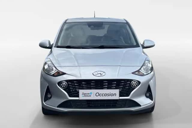 Hyundai i10 (2021) thumbnail 2