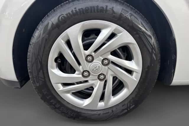 Hyundai i10 (2021) thumbnail 8