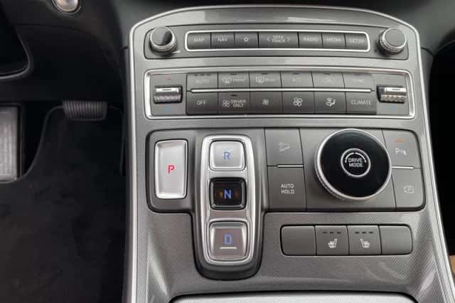 Hyundai Santa Fe (2021) thumbnail 14