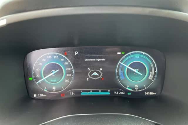Hyundai Santa Fe (2021) thumbnail 20