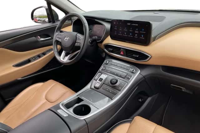 Hyundai Santa Fe (2021) thumbnail 10