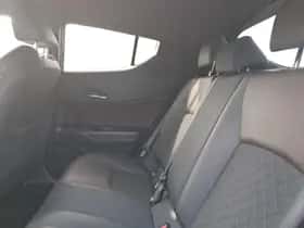 Toyota C-HR (2018) thumbnail 11