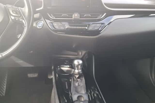 Toyota C-HR (2018) thumbnail 12