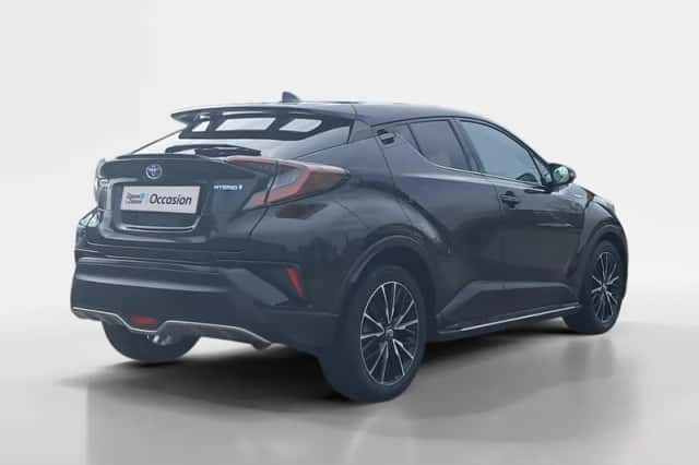 Toyota C-HR (2018) thumbnail 3