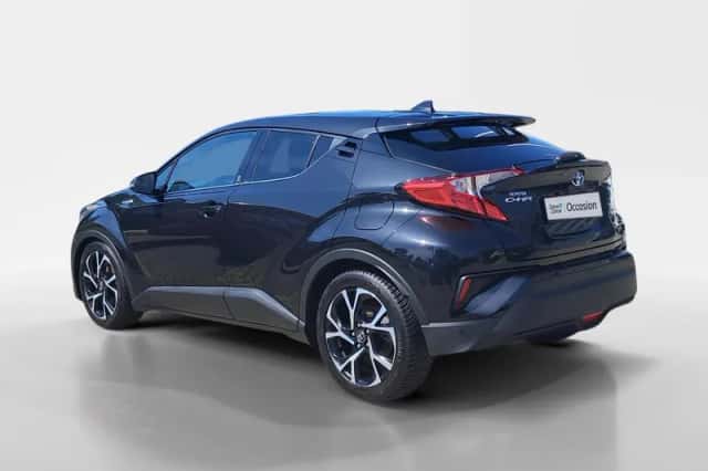 Toyota C-HR (2019) thumbnail 3