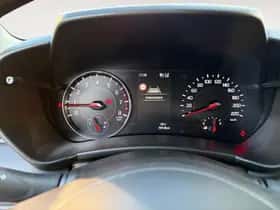 Suzuki Swift (2025) thumbnail 23
