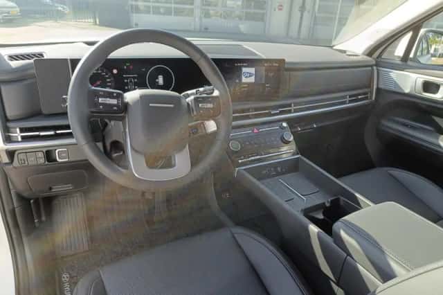 Hyundai Santa Fe (2025) thumbnail 17