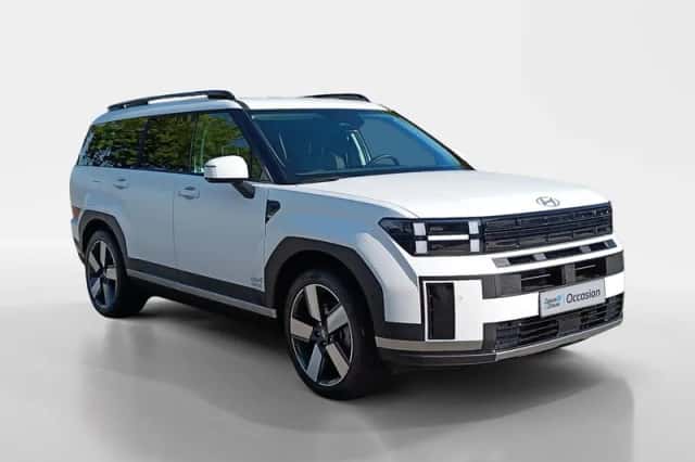 Hyundai Santa Fe (2025) thumbnail 3