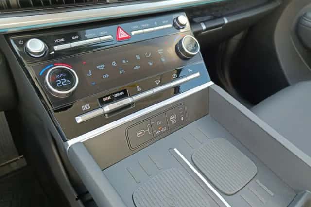 Hyundai Santa Fe (2025) thumbnail 21