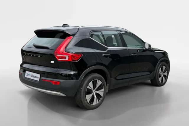 Volvo XC40 (2021) thumbnail 2
