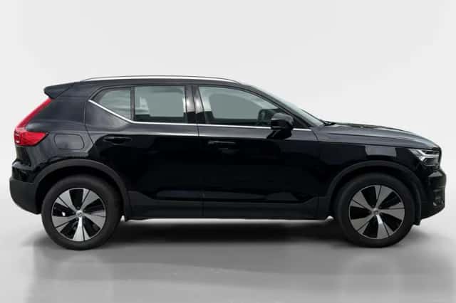 Volvo XC40 (2021) thumbnail 3