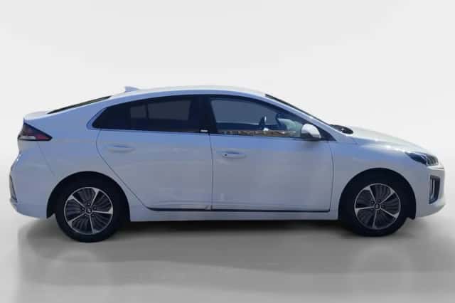 Hyundai Ioniq (2021) thumbnail 3