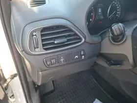 Hyundai i30 (2020) thumbnail 23