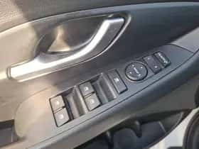Hyundai i30 (2020) thumbnail 24