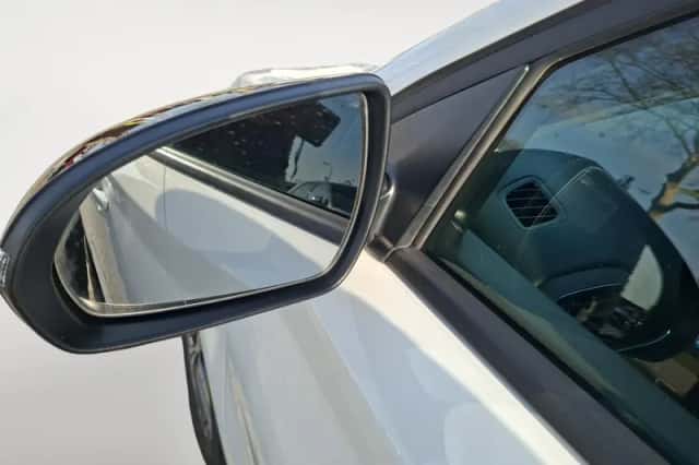 Hyundai i30 (2020) thumbnail 4