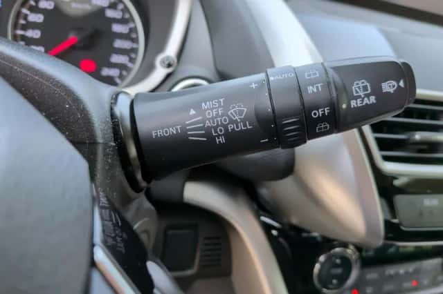 Mitsubishi Eclipse Cross (2018) thumbnail 15