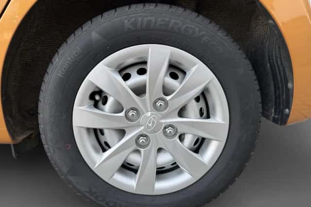 Hyundai i10 (2017) thumbnail 2