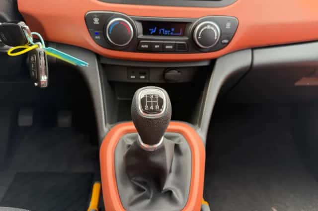 Hyundai i10 (2017) thumbnail 14