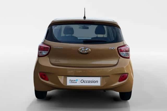 Hyundai i10 (2017) thumbnail 9