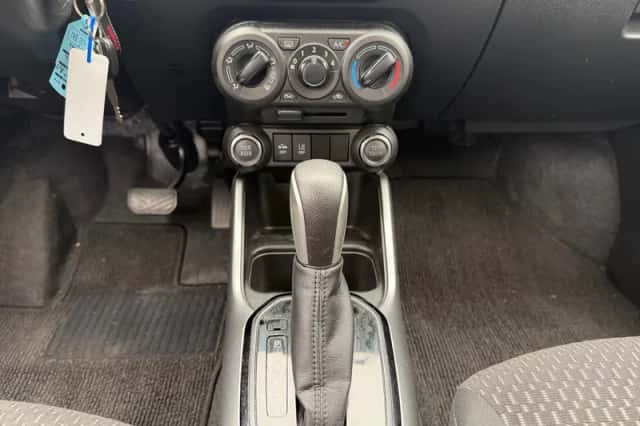 Suzuki Ignis (2022) thumbnail 11