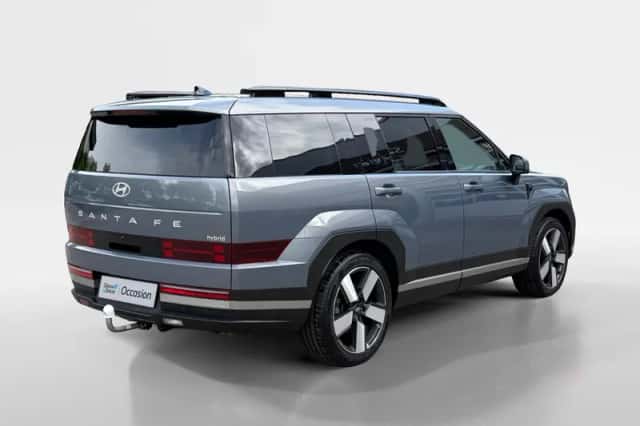 Hyundai Santa Fe (2024) thumbnail 2