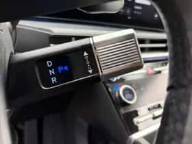 Hyundai Santa Fe (2024) thumbnail 10